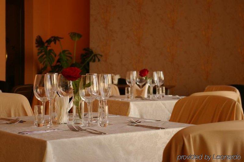 Centre Hotel Kaunas Restaurant foto