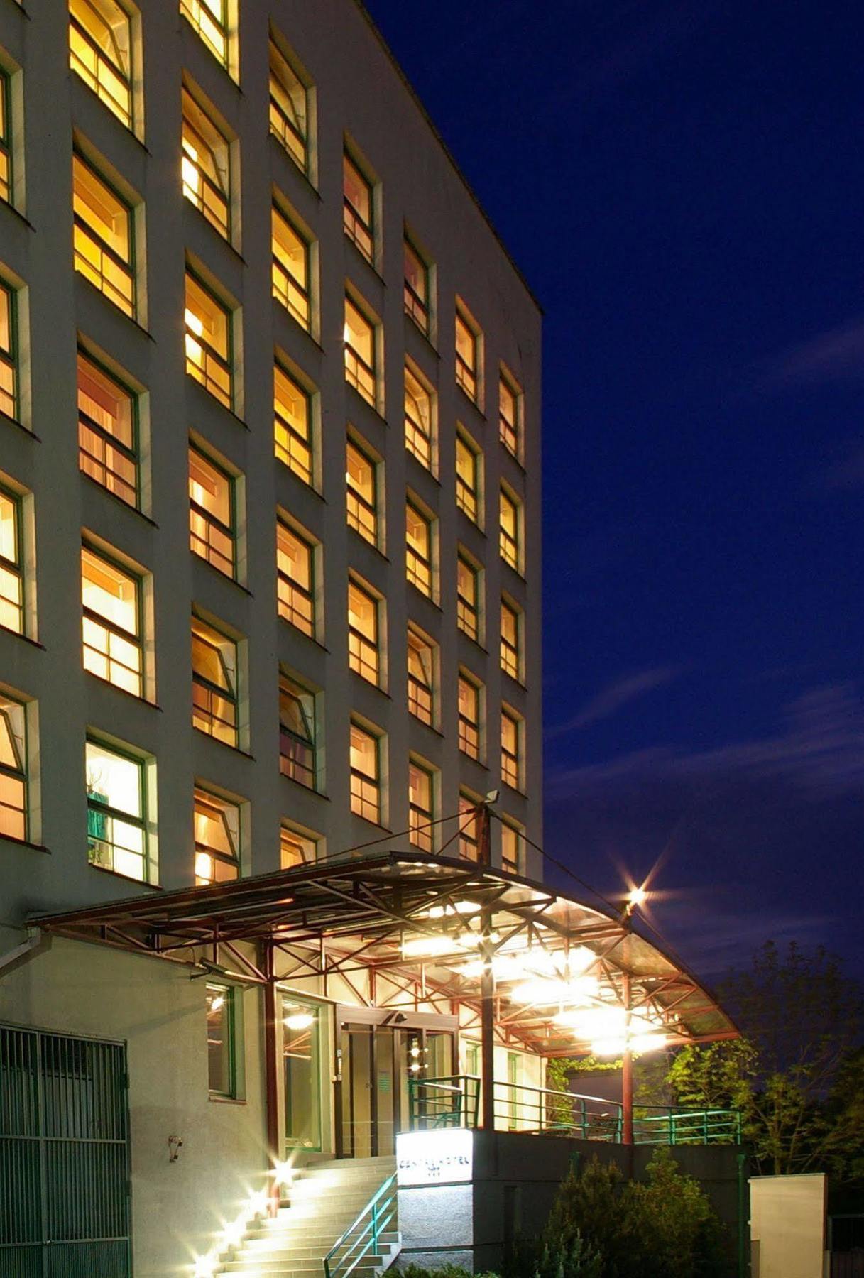 Centre Hotel Kaunas Buitenkant foto